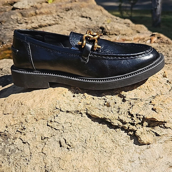 Steve Madden Shoes - Steve Madden Karmine Black Loafer Gold Hardware Chain